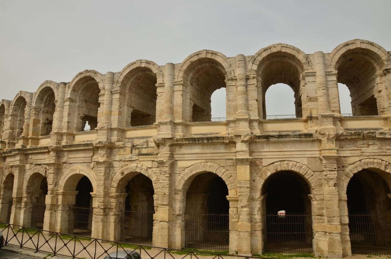 La Pitchoun Des Arenes Arles Exterior foto
